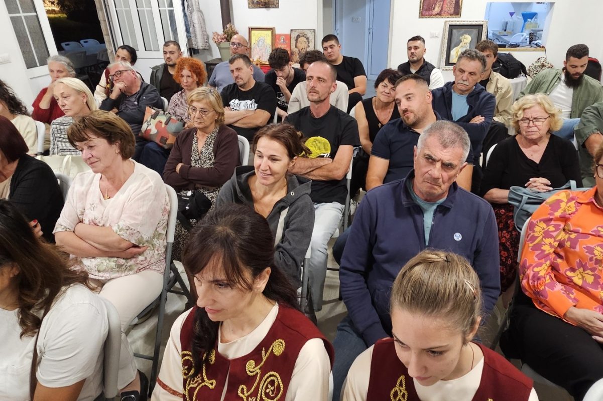 Promocija IK Maran ata u crkvi sv. Nikole u Starom Baru